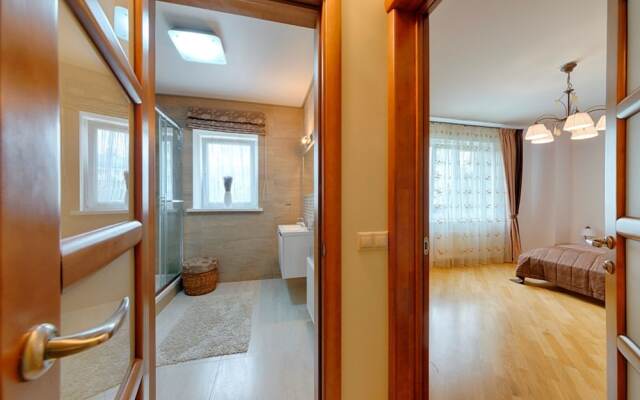 Home Apart Surganova str. 5A