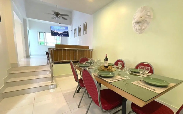 Kouac Villa - Pattaya Holiday House Walking Street
