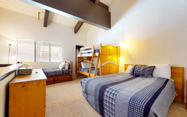 Bridges #308 4 Bedroom Condo by RedAwning