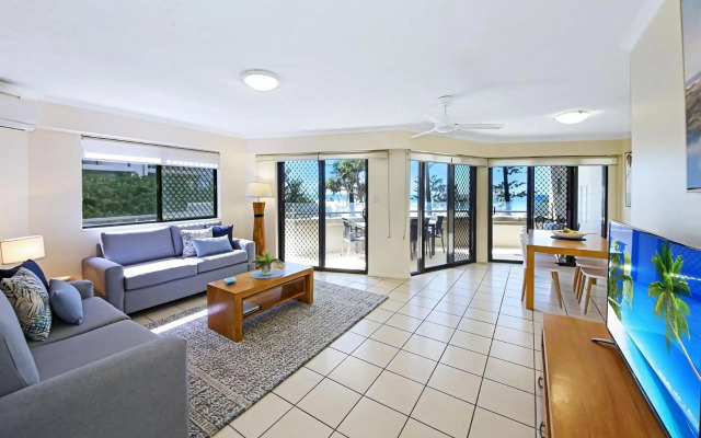 Unit 2 'The Rocks', Coolum Beach