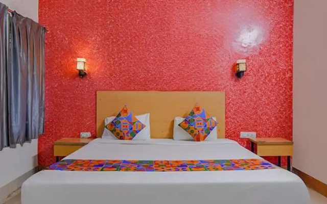 Hotel Crystal Stay by OYO Rooms