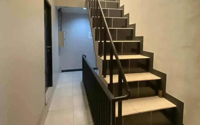 Losmen Family Syariah RedPartner