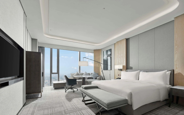 Hilton Zhuji