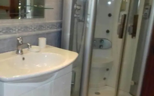 Archway Apartment M1A0P9