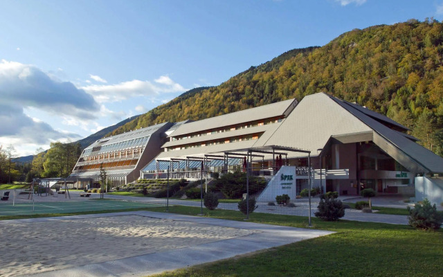Spik Alpine Wellness Resort