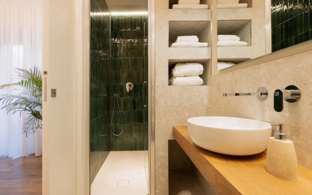 Riviera Suites