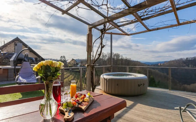 Vineyard Cottage Sunny Hill