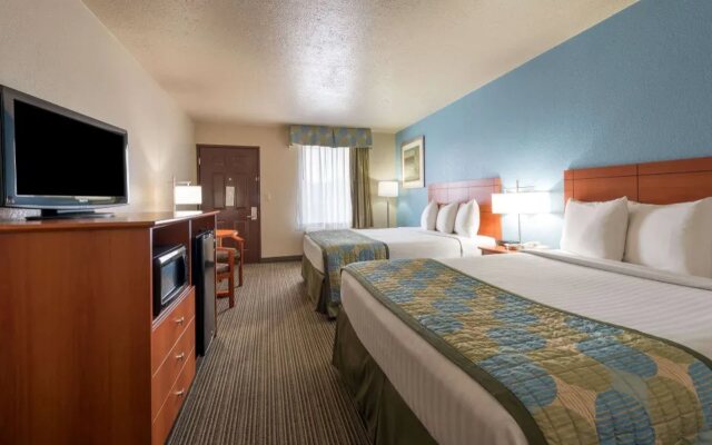 Ramada by Wyndham Louisville North