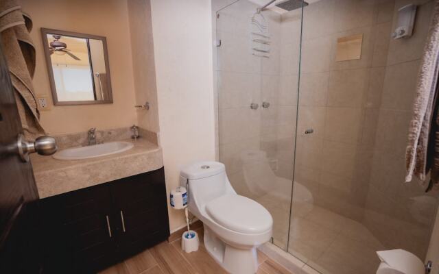 JUUB Luxury 3 Bedroom House at Playa diamante