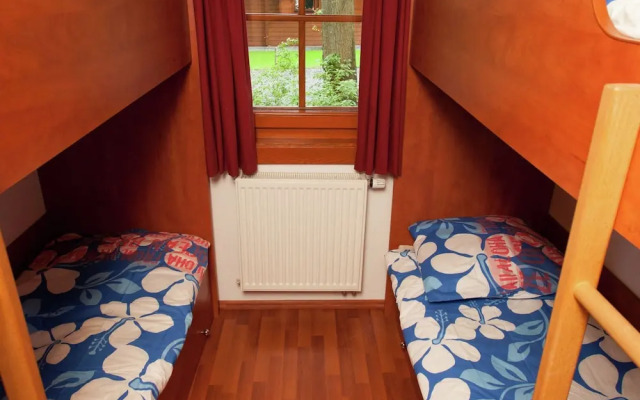 Wooden Chalet With Dishwasher, Near Maastricht