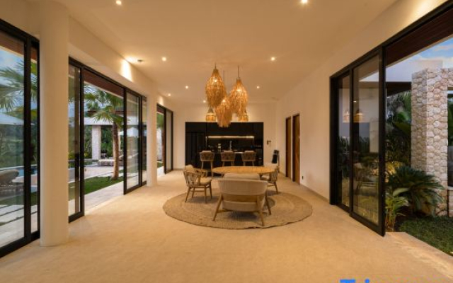 Villa Leonard by BaliSuperHost