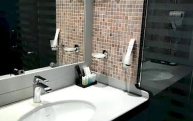 Dancenter Luxury Millennia Near King