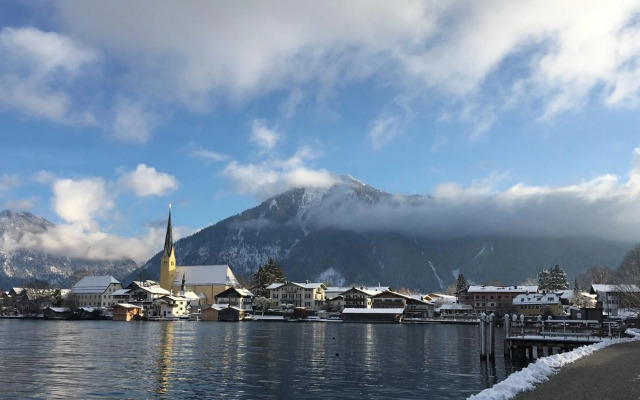 Traumhaftes Ferienhaus direkt am Tegernsee