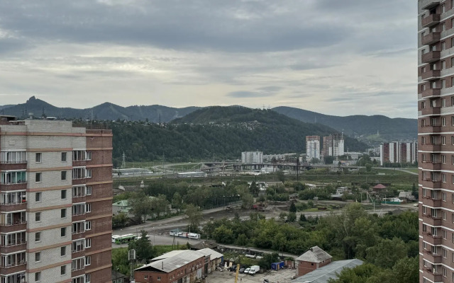 Апартаменты на Судостроительной 27в