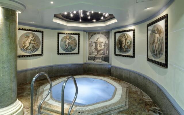 Leonardo Royal Hotel London City