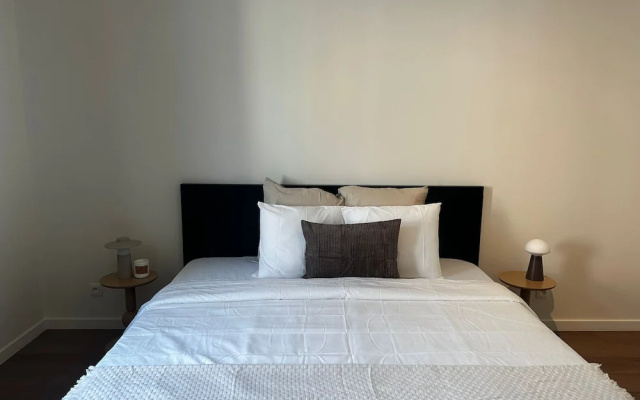 Stylish 2BR With 1LR Near to City Center