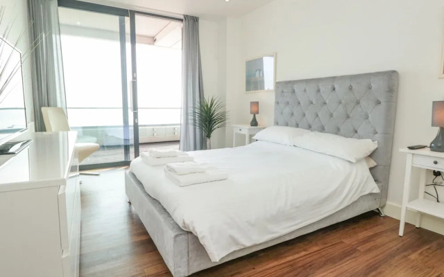 18 Abbey Sands