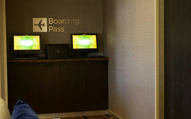 Courtyard by Marriott Asheville Airport