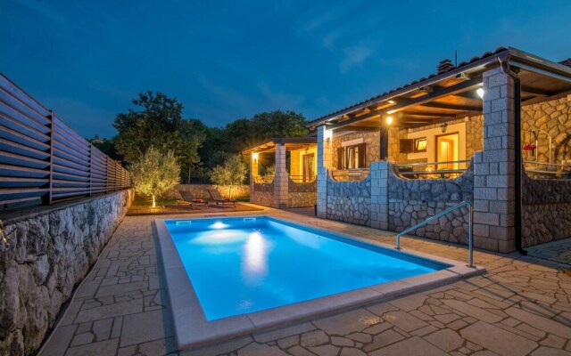 Awesome Home in Lakmartin With Wifi and 3 Bedrooms