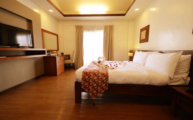 237 Sheridan Boutique Resort