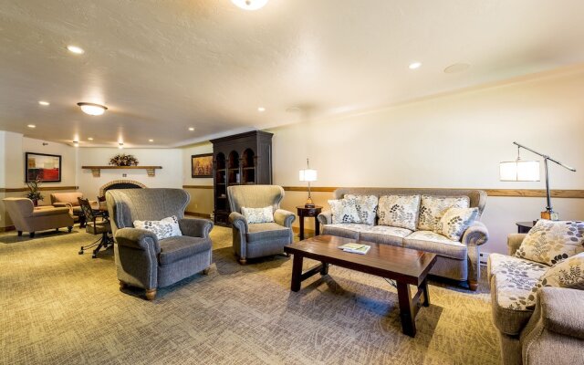 Phoenix 207 2 Bedroom Condo by Redawning