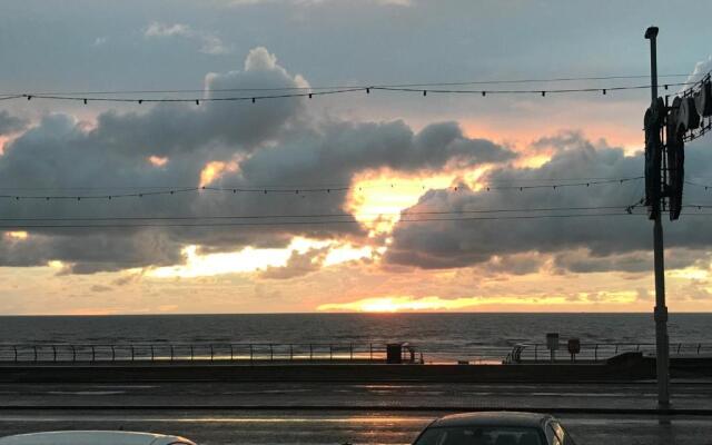 Promenade Beach Apartments