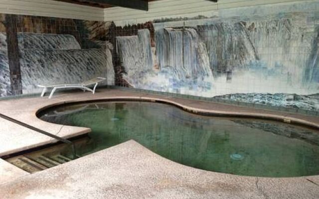 Sahara Mineral Hot Springs Spa & Resort