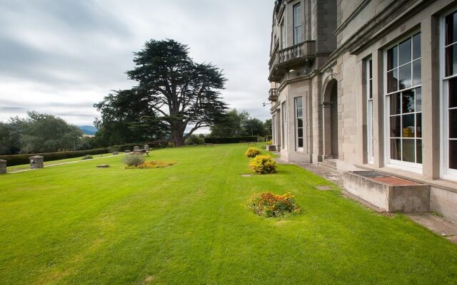 Baskerville Hall Hotel