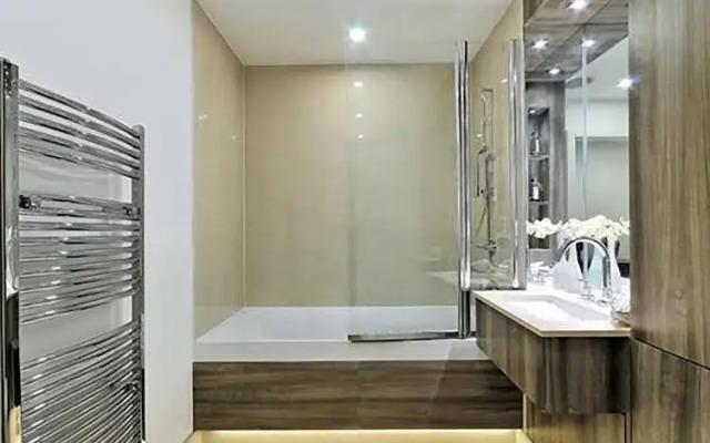 ST George Wharf Studio Apartments