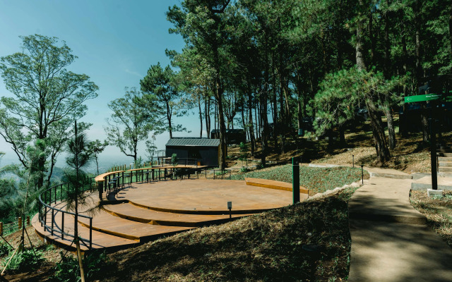 Bobocabin Coban Rondo Malang