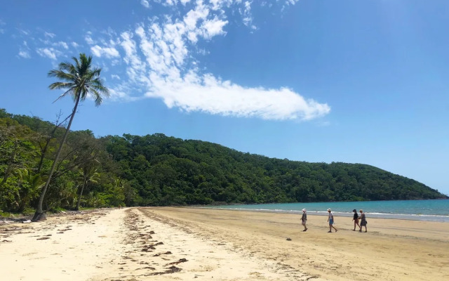Villa Beach Palm Cove