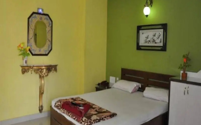 Reba Beach Resort - Hostel