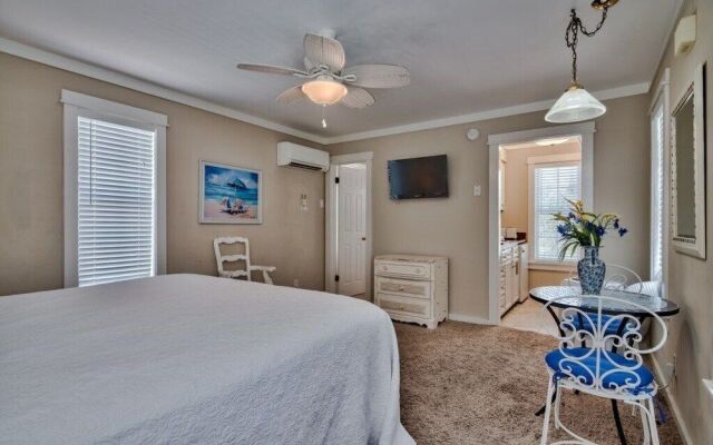 Crystal Oasis Across From Beach Heated Pool