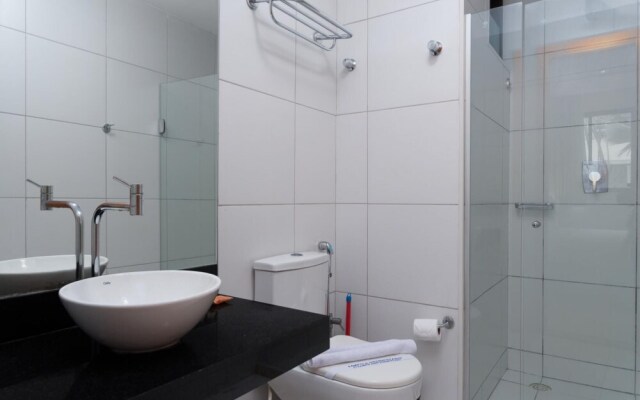 Lindo Apartamento em Condom nio com Piscina