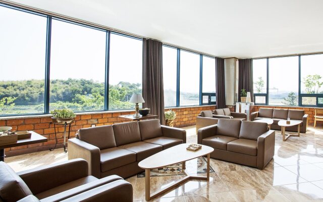 Sacheon Grand Tourist Hotel