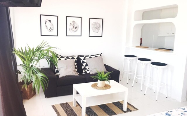 OceanFront Flat I by Canary365