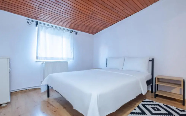 Central Flat 800 m to Metro Station in Sisli