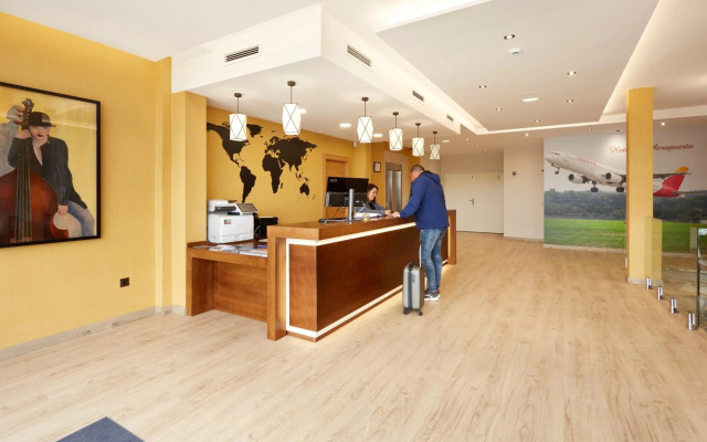 Hotel Arias Aeropuerto