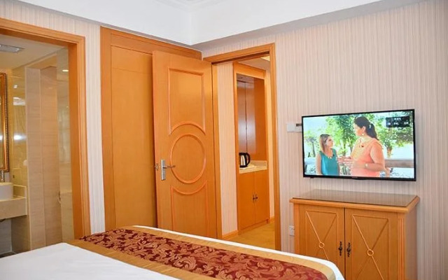 Vienna Hotel Shenzhen Dalang Clothing Base