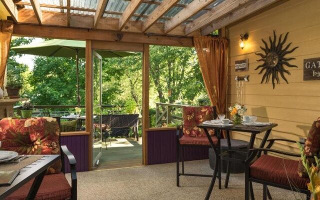 Hartzell House Bed and Breakfast