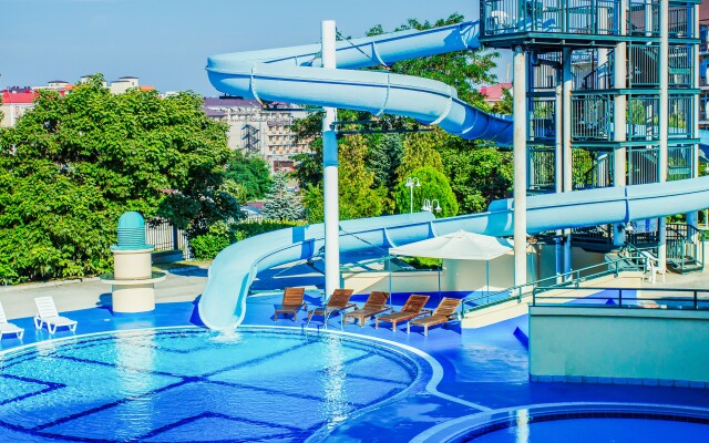 AZIMUT Health Akvamarin