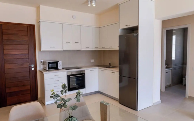 Phaedrus Living: Seaside Thalassa Cretan 103