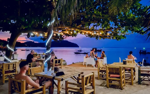 VIVA on the Beach Hotel