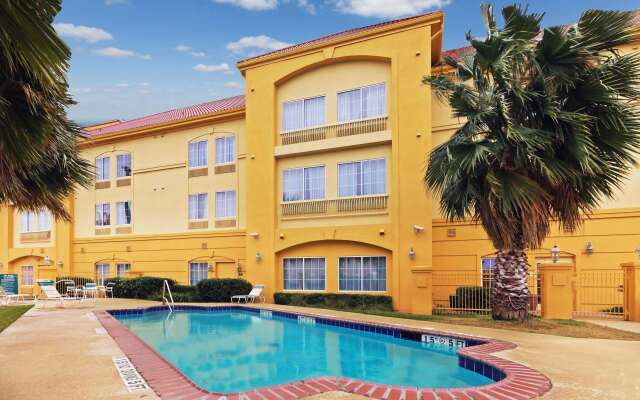 La Quinta Inn & Suites by Wyndham Seguin