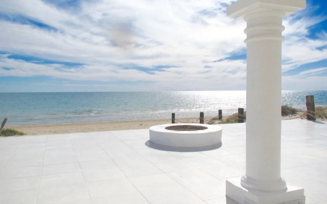 Playa Encanto Scenic Gem Ocean Front Home