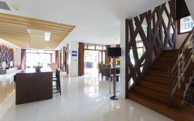 Amatapura Beachfront Villa 10
