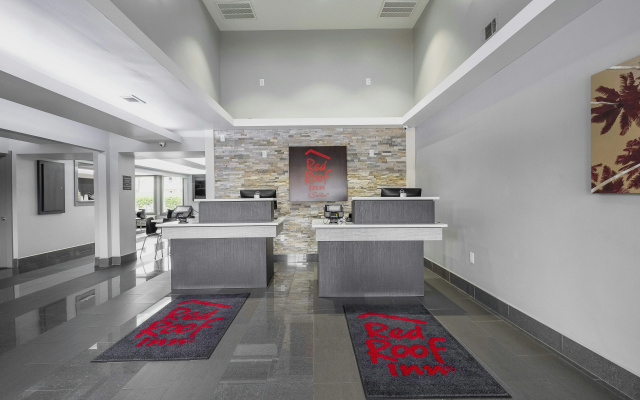 Red Roof Inn & Suites Calhoun