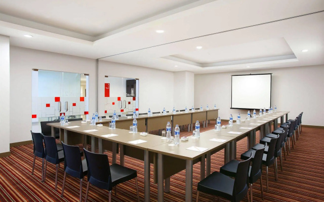 Amaris Hotel Seasons City
