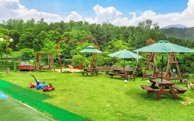 Namyangju Cozy Hill Spa Pension