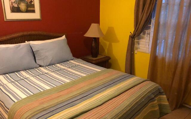 Club Caribbean Court Apartments